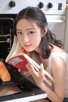 砸钱宝马女